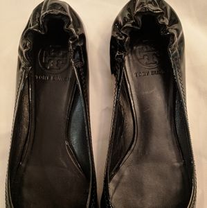 Tory Burch Reva black patent ballet flat